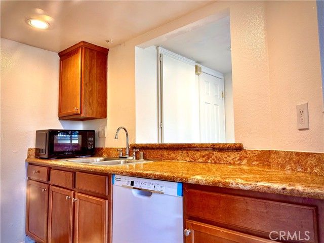1110 W Blaine 102, Riverside, CA 92507