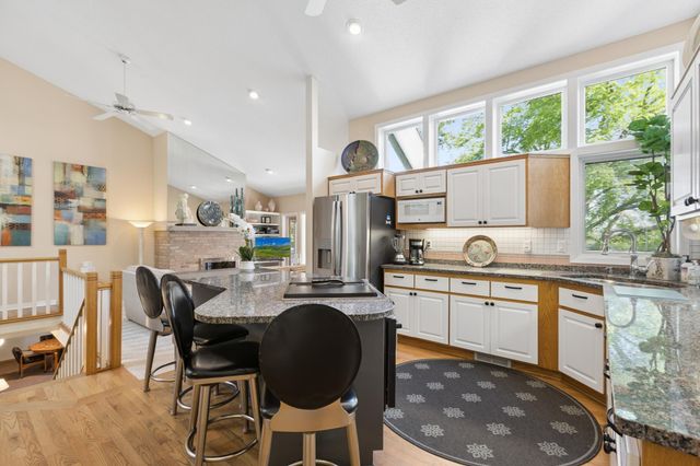 1807 Timberline Trail, Minnetonka, MN 55305