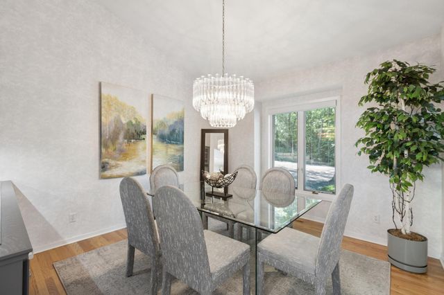 1807 Timberline Trail, Minnetonka, MN 55305