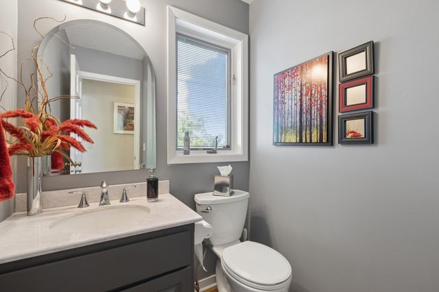 1807 Timberline Trail, Minnetonka, MN 55305