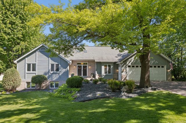 1807 Timberline Trail, Minnetonka, MN 55305