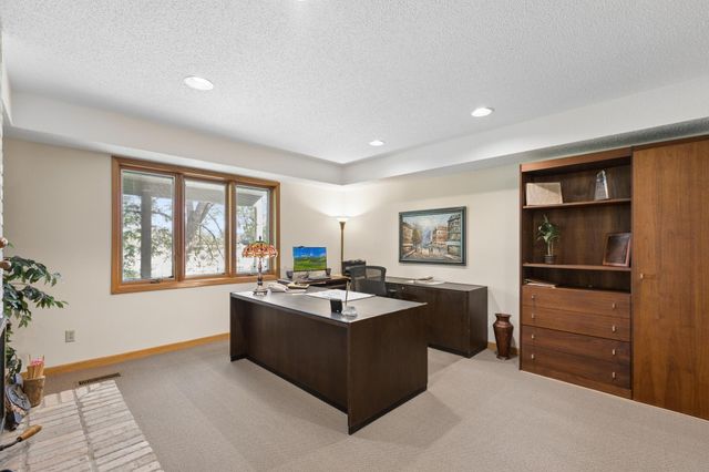 1807 Timberline Trail, Minnetonka, MN 55305