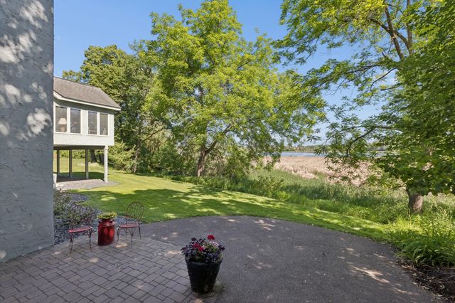 1807 Timberline Trail, Minnetonka, MN 55305