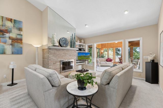 1807 Timberline Trail, Minnetonka, MN 55305