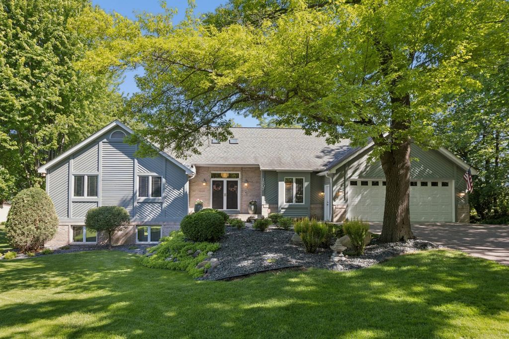 1807 Timberline Trail, Minnetonka, MN 55305 — photo 4