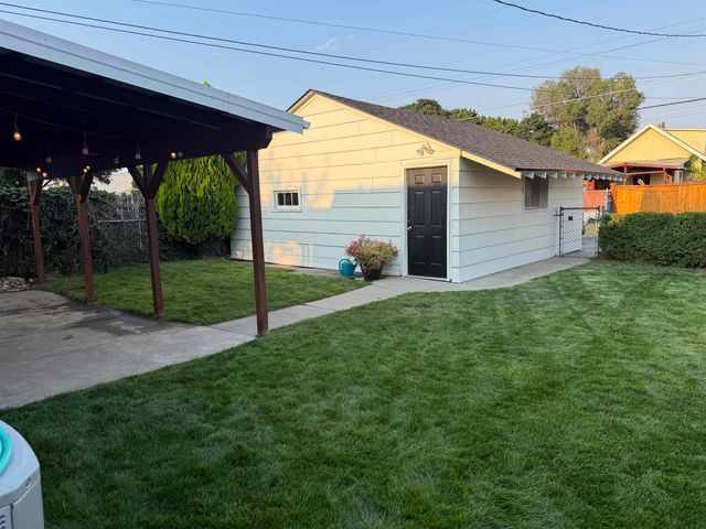 5122 N Stevens St, Spokane, WA 99205