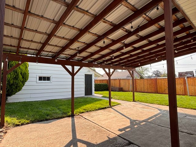 5122 N Stevens St, Spokane, WA 99205