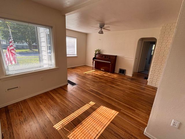 5122 N Stevens St, Spokane, WA 99205