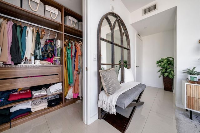 460 NE 28th St 1901, Miami, FL 33137