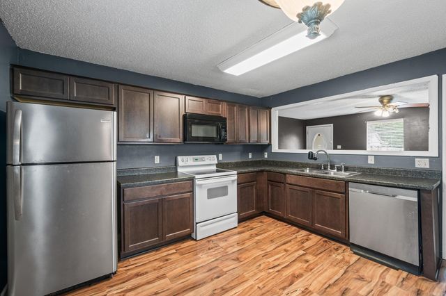 31 Hartwell Circle, Searcy, AR 72142