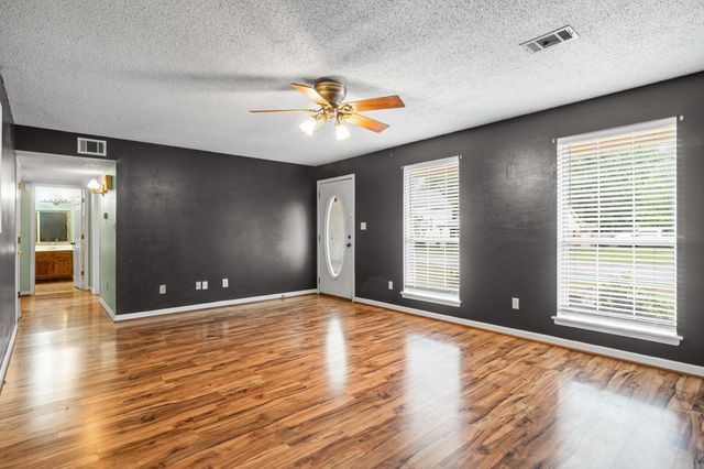 31 Hartwell Circle, Searcy, AR 72142