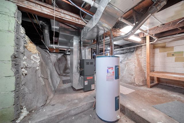 103 Cove Street, Jackson, MI 49203