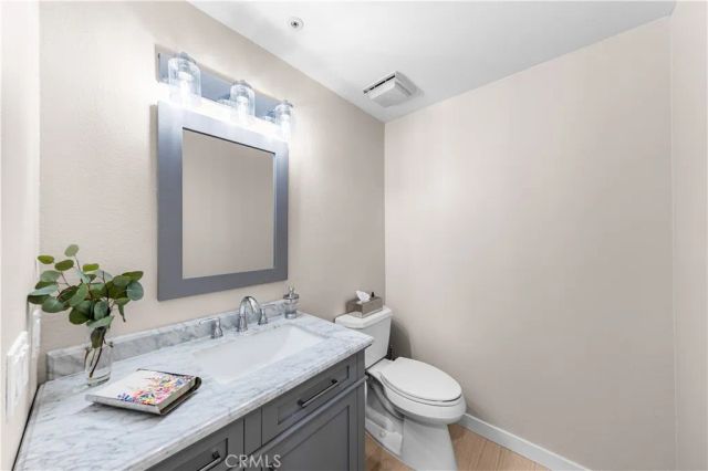 2537 Orange Avenue D, Costa Mesa, CA 92627