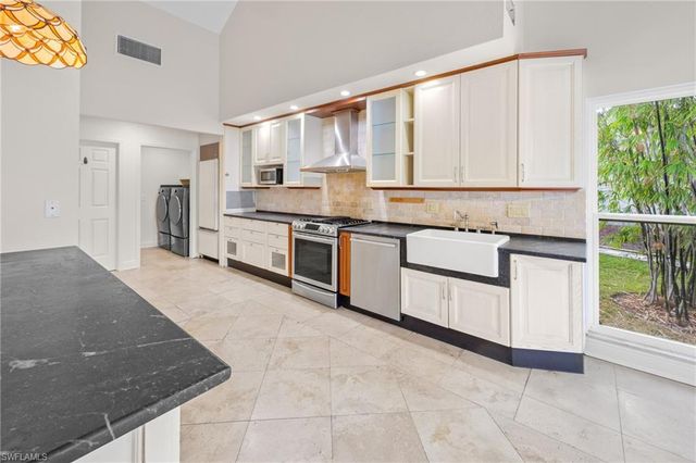 12457 McGregor Woods CIR, Fort Myers, FL 33908