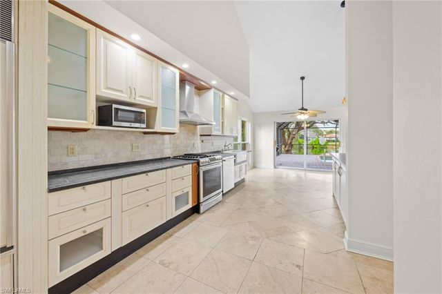 12457 McGregor Woods CIR, Fort Myers, FL 33908