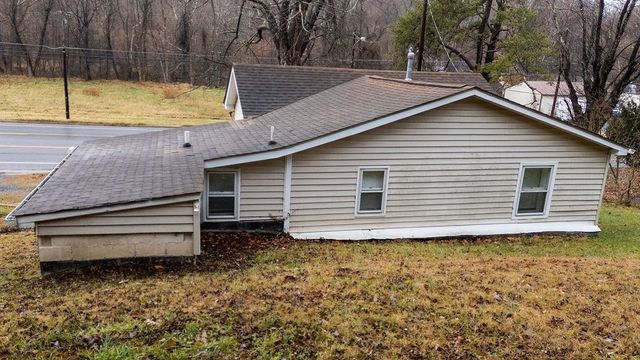 1623 E MAIN ST, Waynesboro, VA 22980