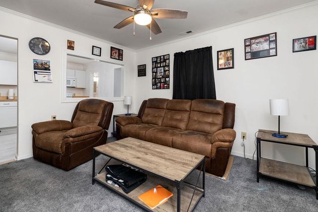 1623 E MAIN ST, Waynesboro, VA 22980