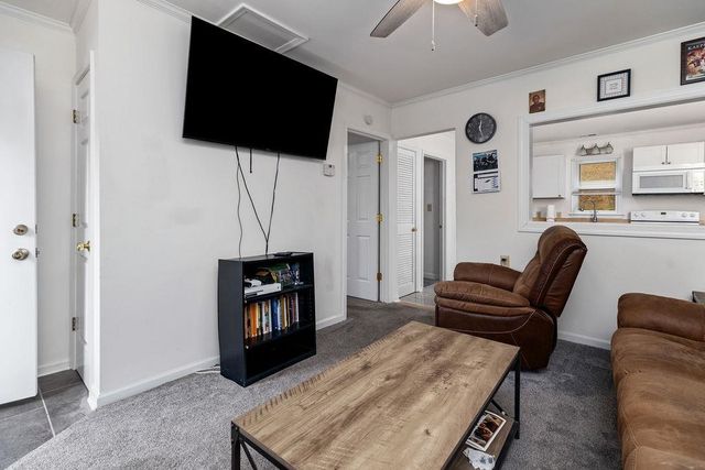 1623 E MAIN ST, Waynesboro, VA 22980