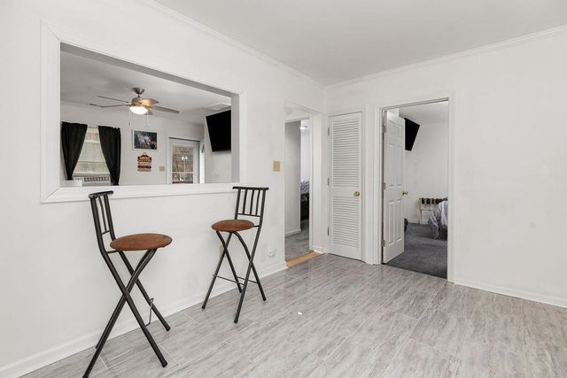 1623 E MAIN ST, Waynesboro, VA 22980