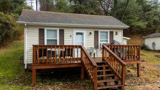 1623 E MAIN ST, Waynesboro, VA 22980