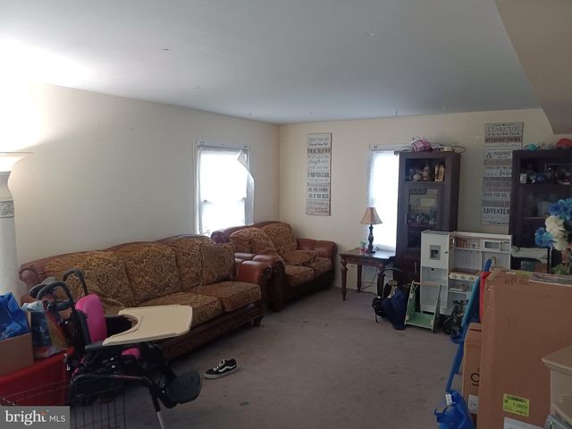 32 PALFREY LN, Willingboro, NJ 08046
