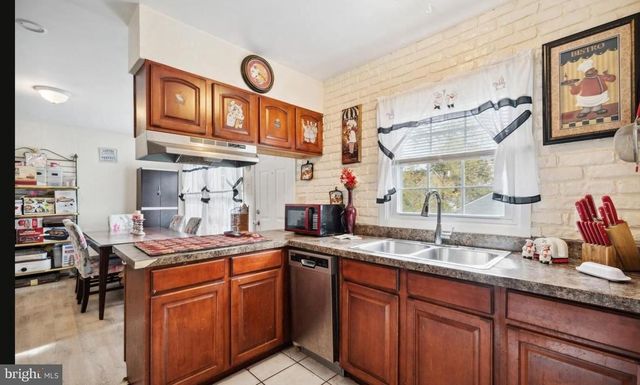 32 PALFREY LN, Willingboro, NJ 08046