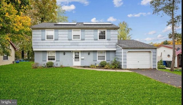 32 PALFREY LN, Willingboro, NJ 08046