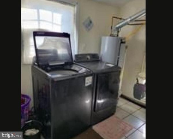 32 PALFREY LN, Willingboro, NJ 08046