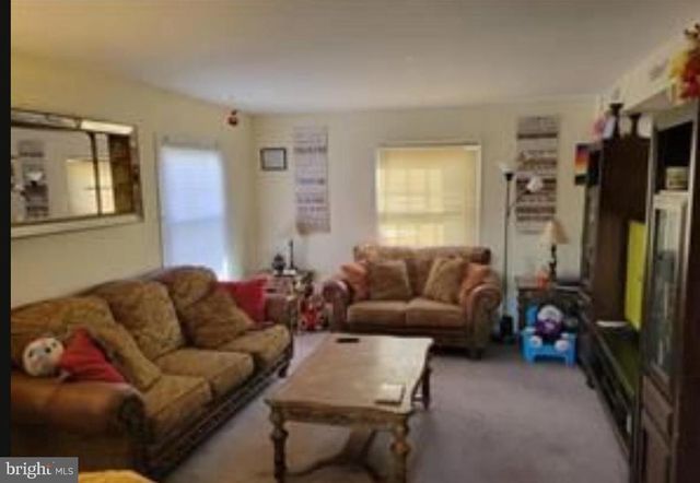 32 PALFREY LN, Willingboro, NJ 08046