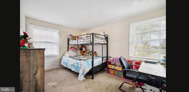 32 PALFREY LN, Willingboro, NJ 08046