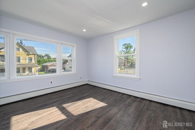74 Albert Street, Woodbridge Proper, NJ 07095