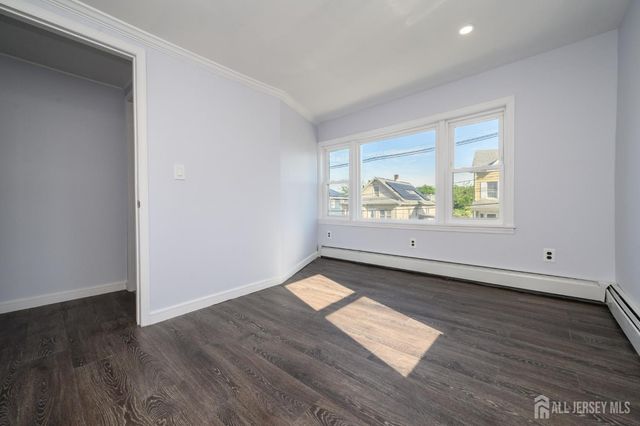 74 Albert Street, Woodbridge Proper, NJ 07095