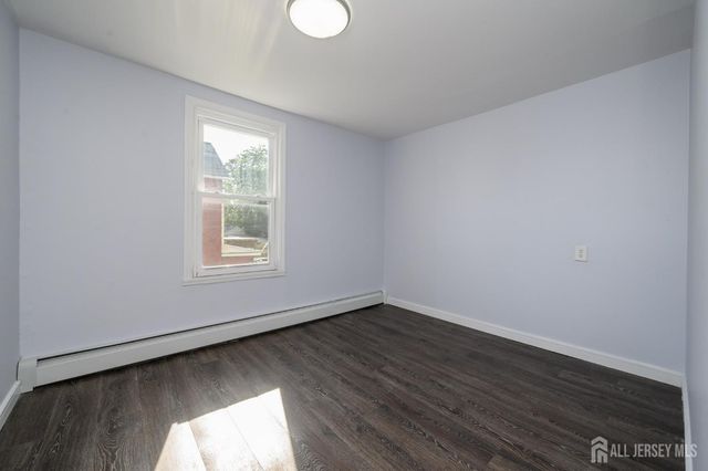 74 Albert Street, Woodbridge Proper, NJ 07095