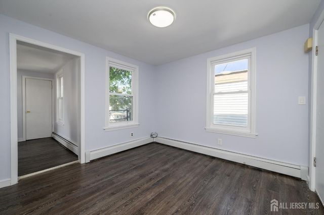 74 Albert Street, Woodbridge Proper, NJ 07095