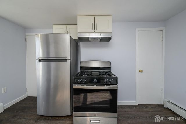 74 Albert Street, Woodbridge Proper, NJ 07095