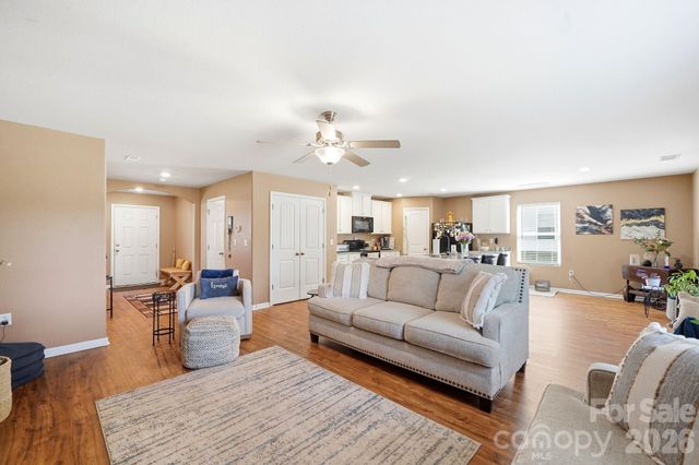 215 Belcaro Drive, Kings Mountain, NC 28086