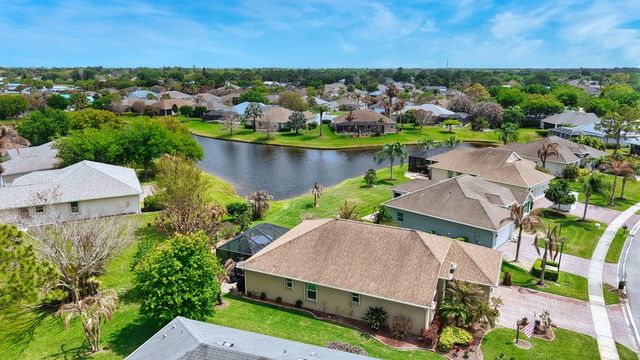 645 Gossamer Wing Way, Sebastian, FL 32958