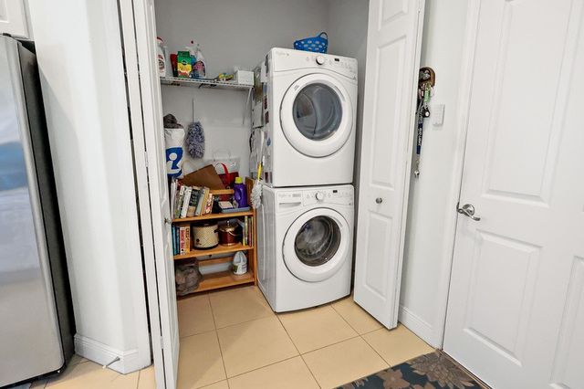 645 Gossamer Wing Way, Sebastian, FL 32958