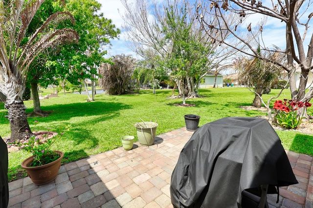 645 Gossamer Wing Way, Sebastian, FL 32958