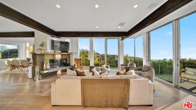 2915 Tuna Canyon Road, Topanga, CA 90290