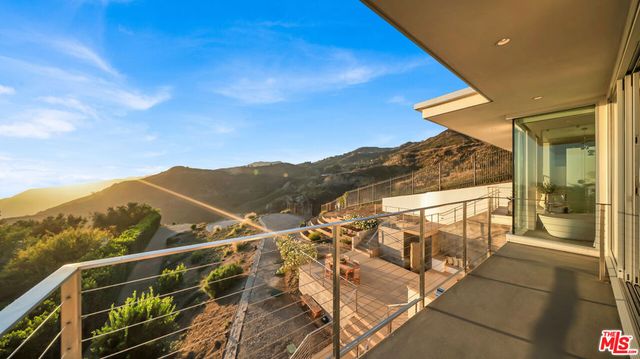 2915 Tuna Canyon Road, Topanga, CA 90290