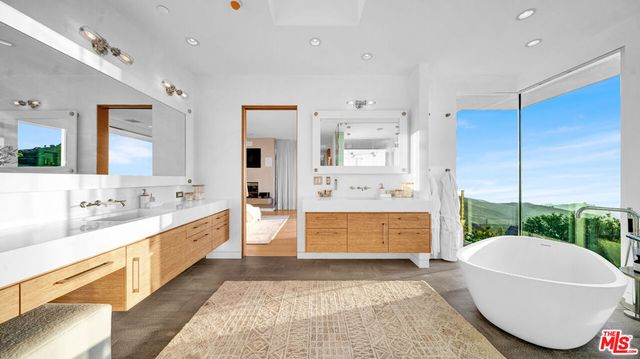 2915 Tuna Canyon Road, Topanga, CA 90290