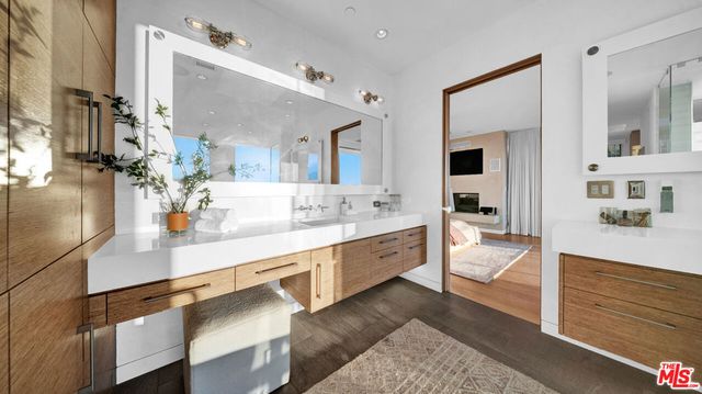 2915 Tuna Canyon Road, Topanga, CA 90290