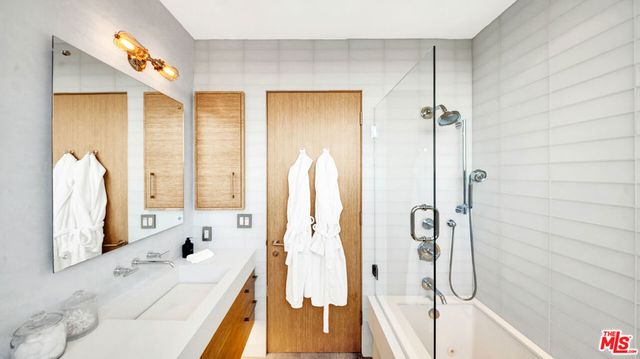 2915 Tuna Canyon Road, Topanga, CA 90290