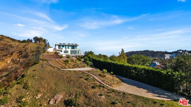 2915 Tuna Canyon Road, Topanga, CA 90290
