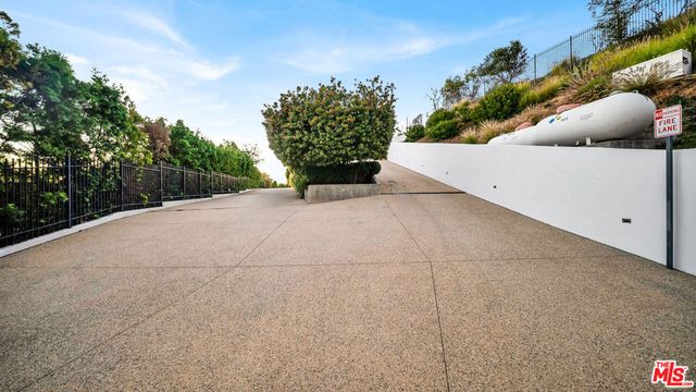 2915 Tuna Canyon Road, Topanga, CA 90290