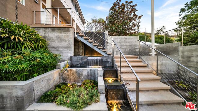 2915 Tuna Canyon Road, Topanga, CA 90290