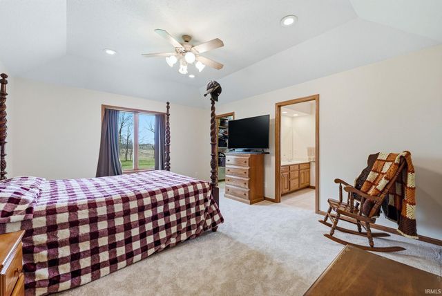 11505 E 850 N, Kendallville, IN 46755