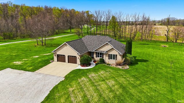 11505 E 850 N, Kendallville, IN 46755