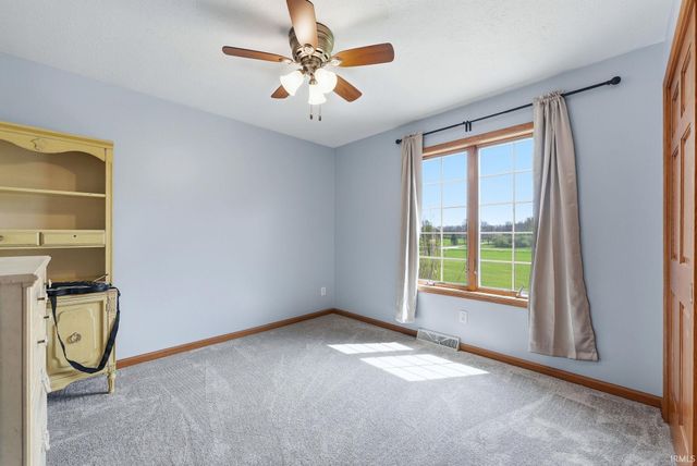 11505 E 850 N, Kendallville, IN 46755